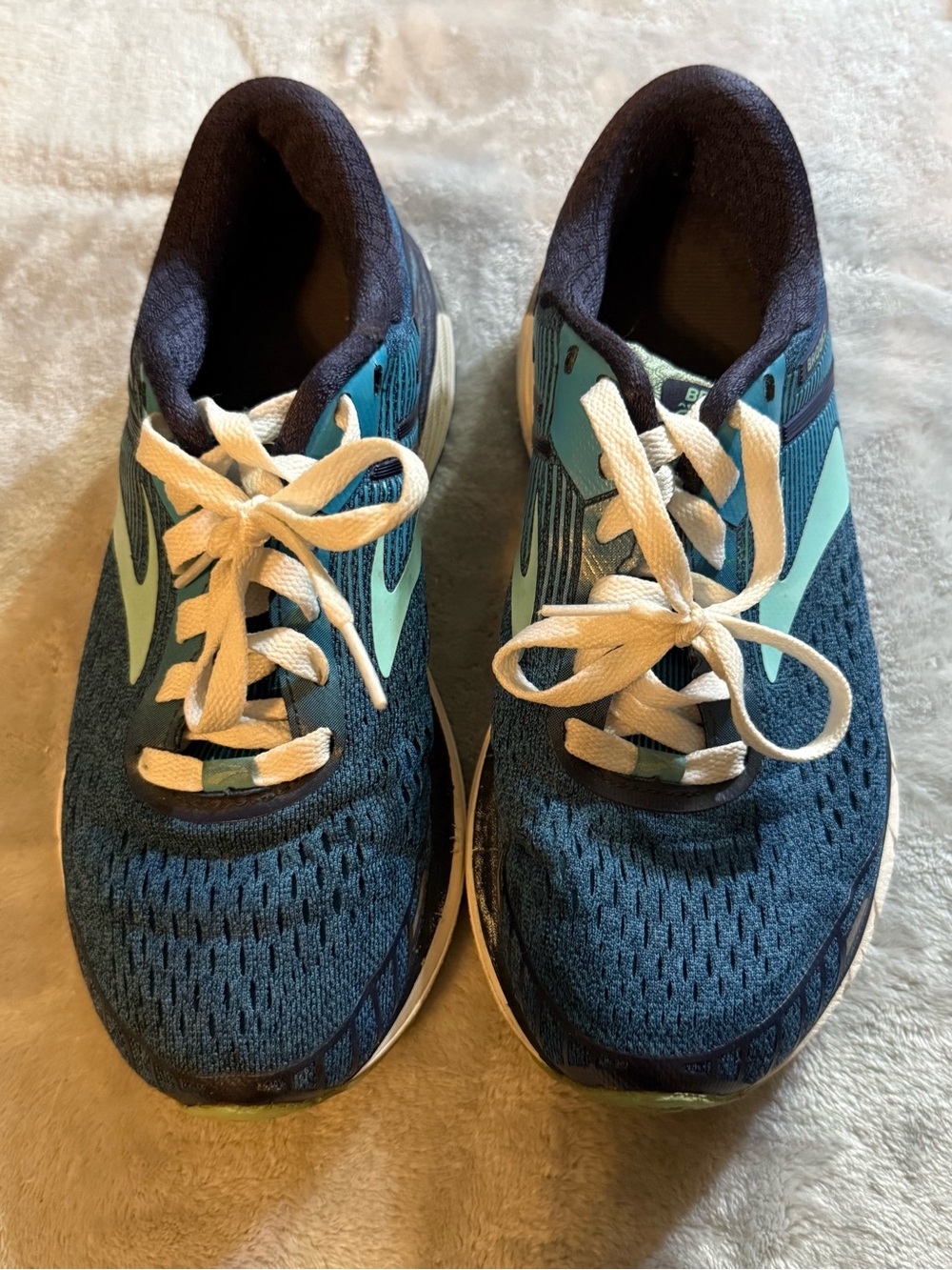Brooks Women's Athletic Running Shoes in Teal, Navy and White